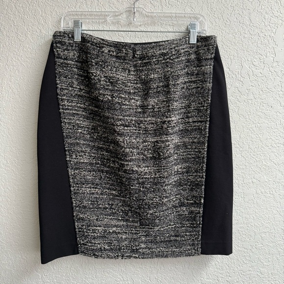 Ann Taylor Tweed Pencil Skirt Black Wool Blend Mixed Media Women’s Size 10 - Picture 2 of 7